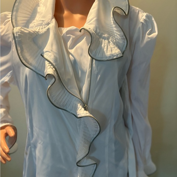 White Ruffled Rain / Trench Coat - Picture 3 of 9